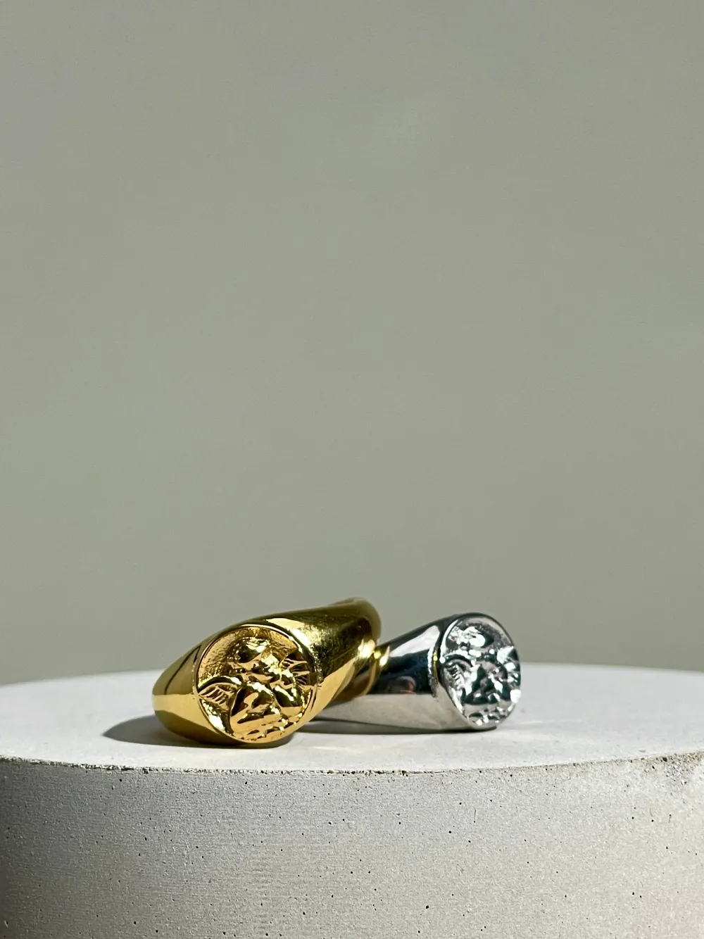 UN:IK Essentials Angel Signet Ring - Silver