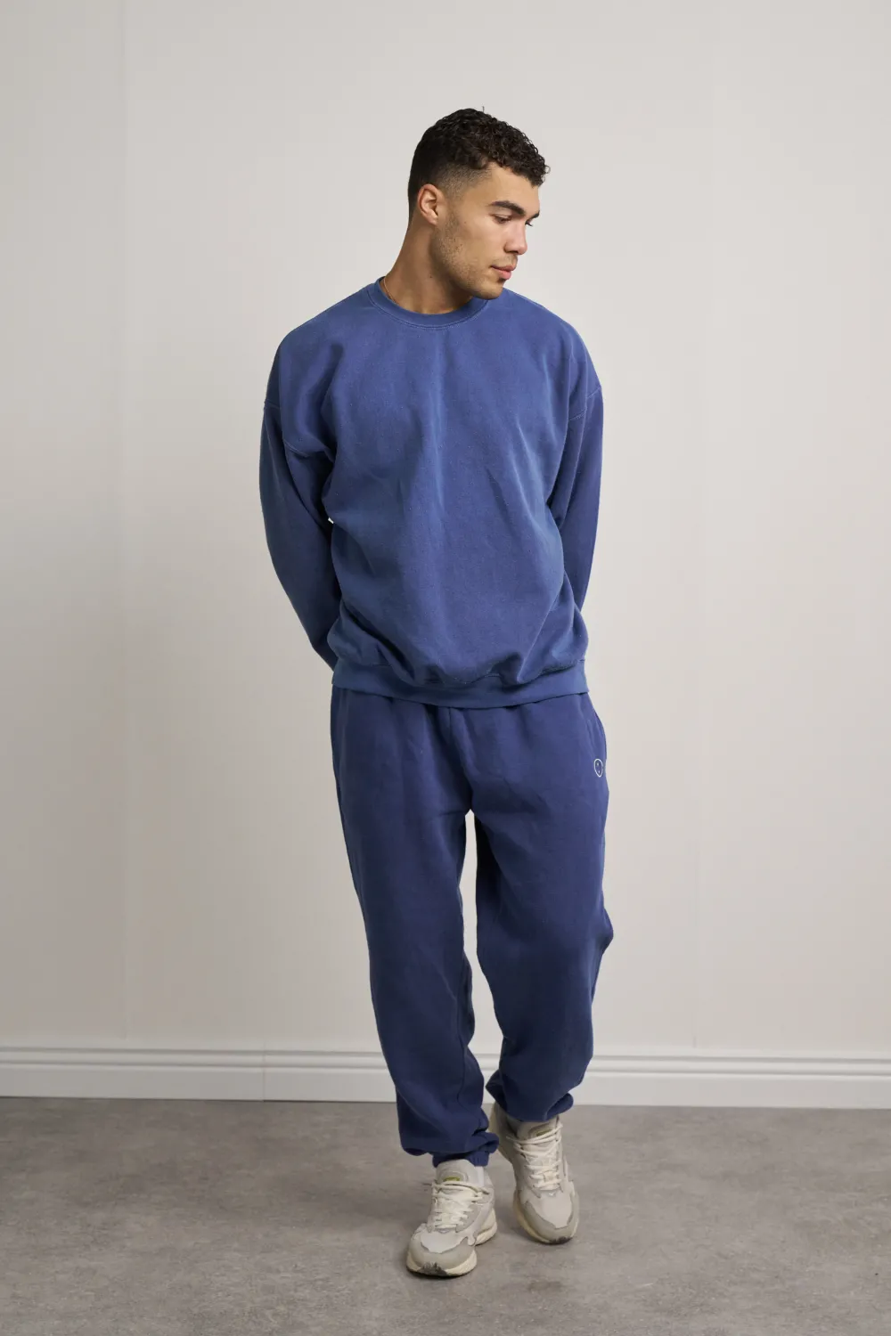 UN:IK Essentials Essentials Vintage Washed Sweater & Jogger Set - Navy