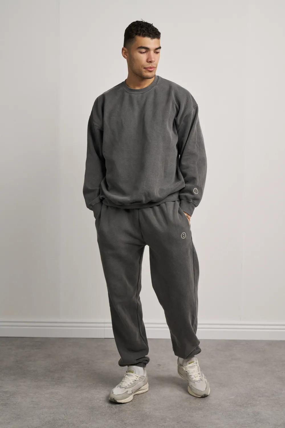 UN:IK Essentials Essentials Vintage Washed Sweater & Jogger Set - Charcoal