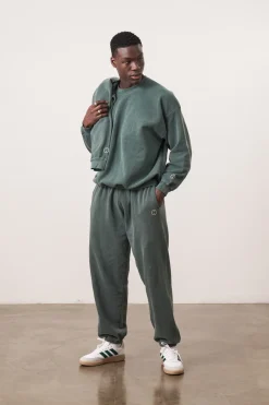 UN:IK Essentials Essentials Vintage Washed Sweater - Forest