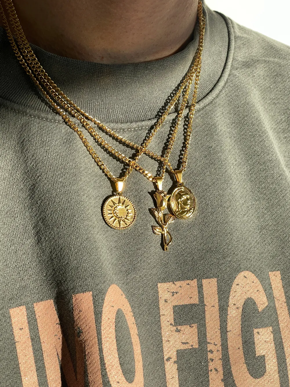 UN:IK Essentials Moon Pendant Necklace - Silver / Gold