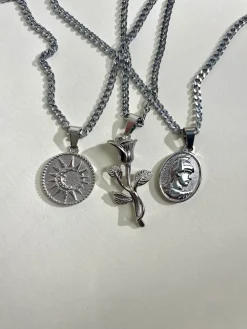 UN:IK Essentials Moon Pendant Necklace - Silver / Gold