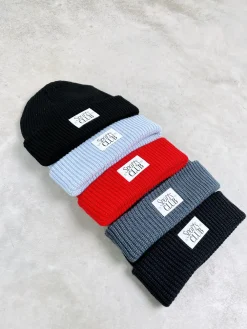 Vice 84 'Sports Club' Ribbed Beanie - Navy